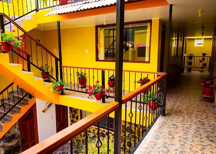 In - Intitambo Three Star With Panoramic View Of The Mountains Guest house Ollantaytambo
