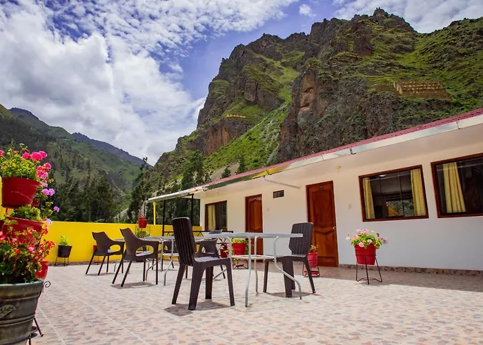 Guest house In - Intitambo Three Star With Panoramic View Of The Mountains Ollantaytambo